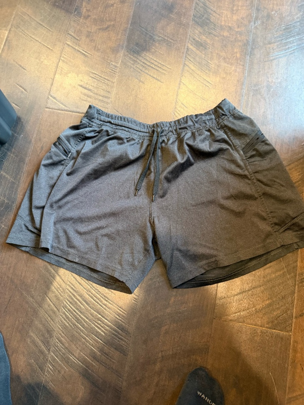 ANTHEM ATHLETIC SHORTS